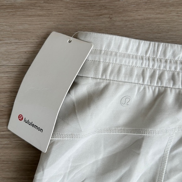 Lululemon Softstreme High-Rise Straight-Leg Cropped Pant 24 - Picture 9 of 10